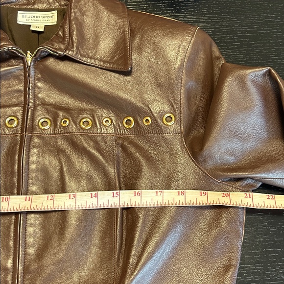 Fabulous St.John Butter Soft Leather
Jacket Embellished w/Brass
Grommets - Picture 15 of 17